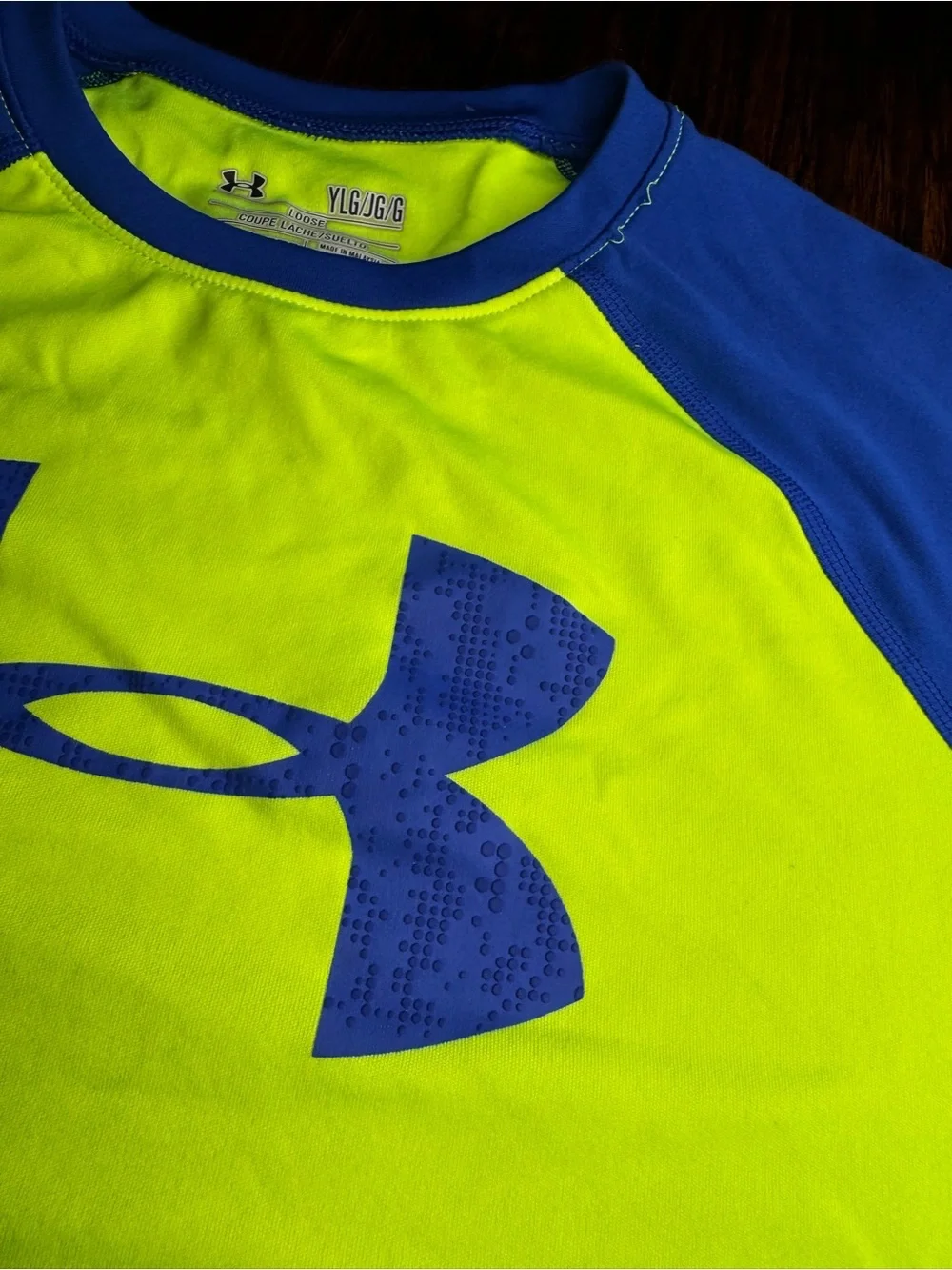 5/$25 EUC Under Armour Boys' Neon Yellow & Blue Short Sleeve YOUTH LARGE